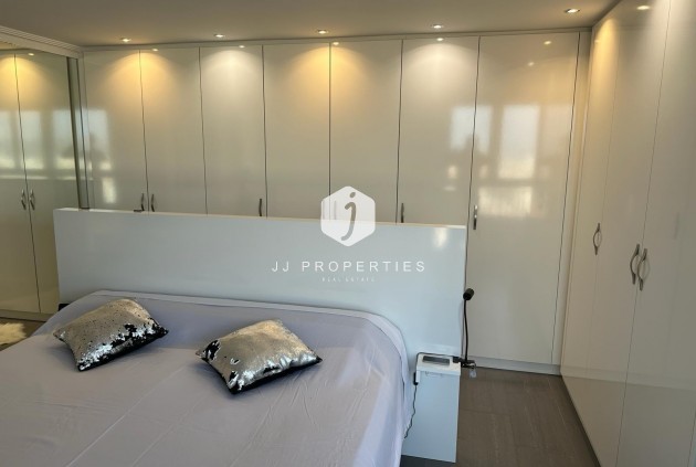 Tweedehands - Penthouse -
Torrevieja - El Acequión - Los Náufragos