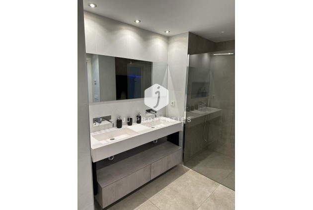 Tweedehands - Penthouse -
Torrevieja - El Acequión - Los Náufragos