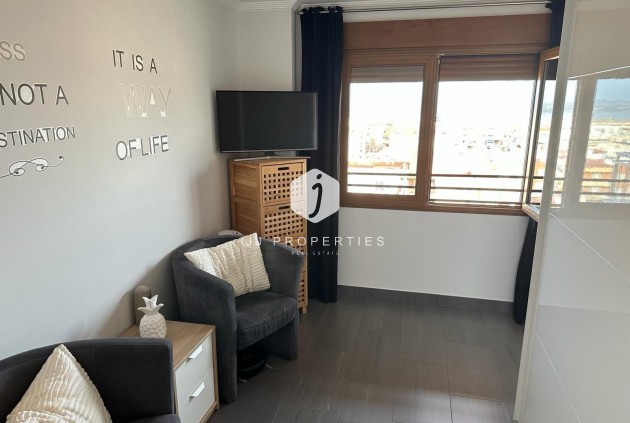 Tweedehands - Penthouse -
Torrevieja - El Acequión - Los Náufragos