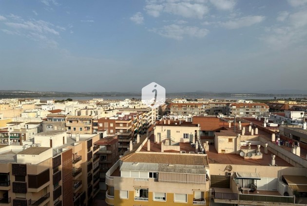 Tweedehands - Penthouse -
Torrevieja - El Acequión - Los Náufragos