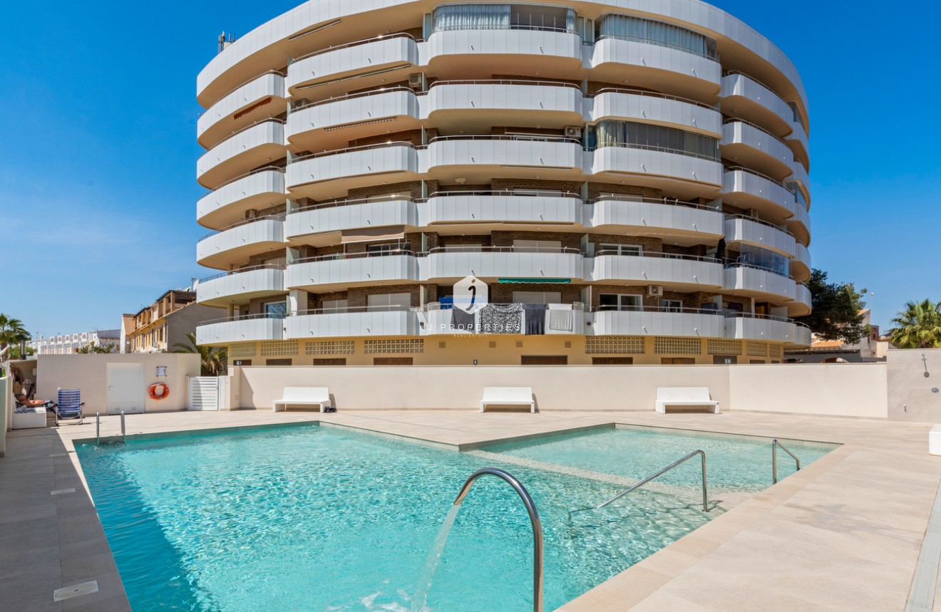 Tweedehands - Appartement / flat -
La Zenia - Costa Blanca