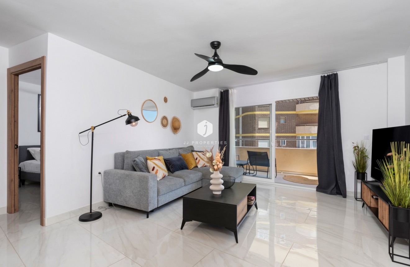 Tweedehands - Appartement / flat -
La Zenia - Costa Blanca