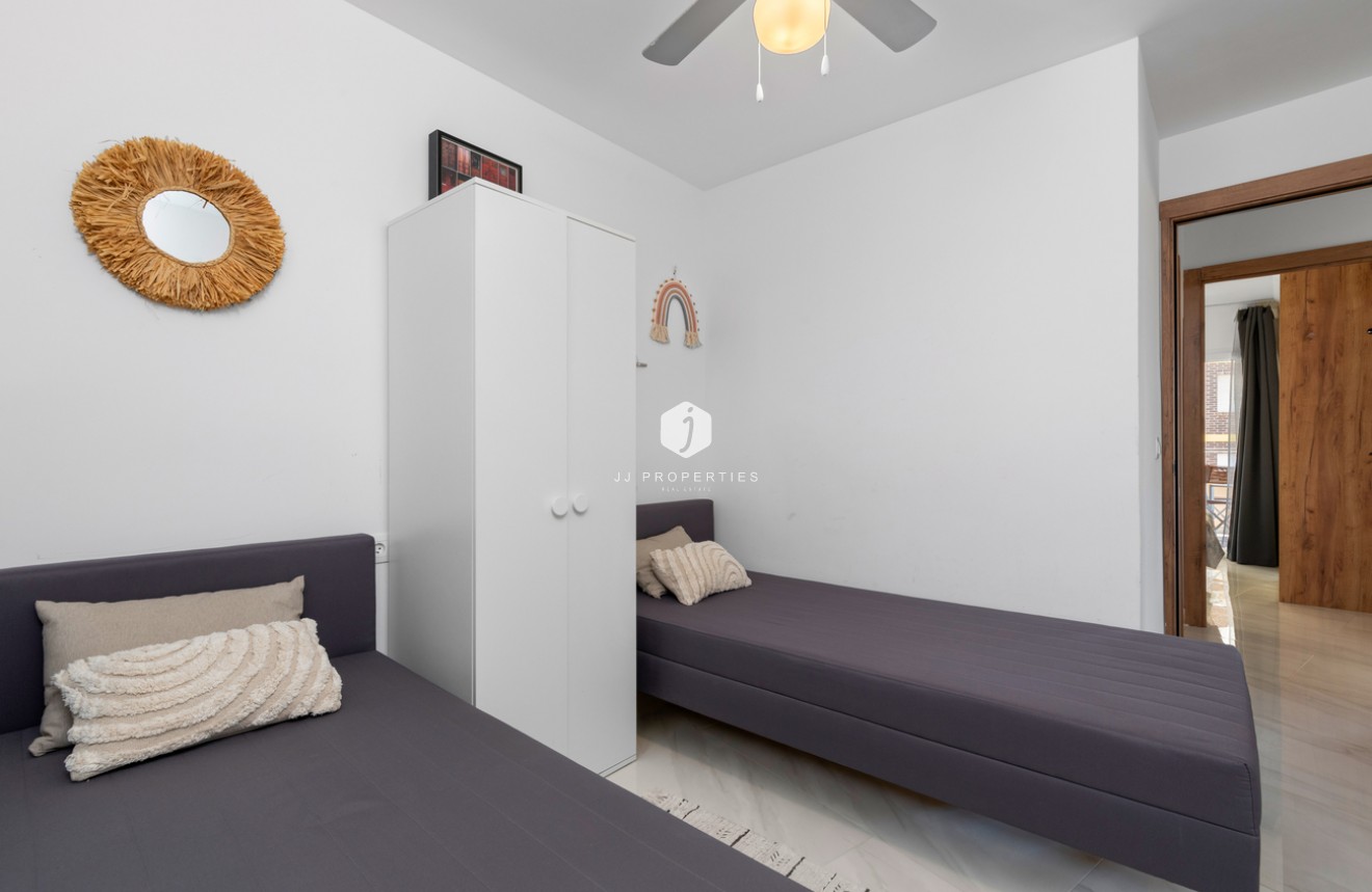 Tweedehands - Appartement / flat -
La Zenia - Costa Blanca