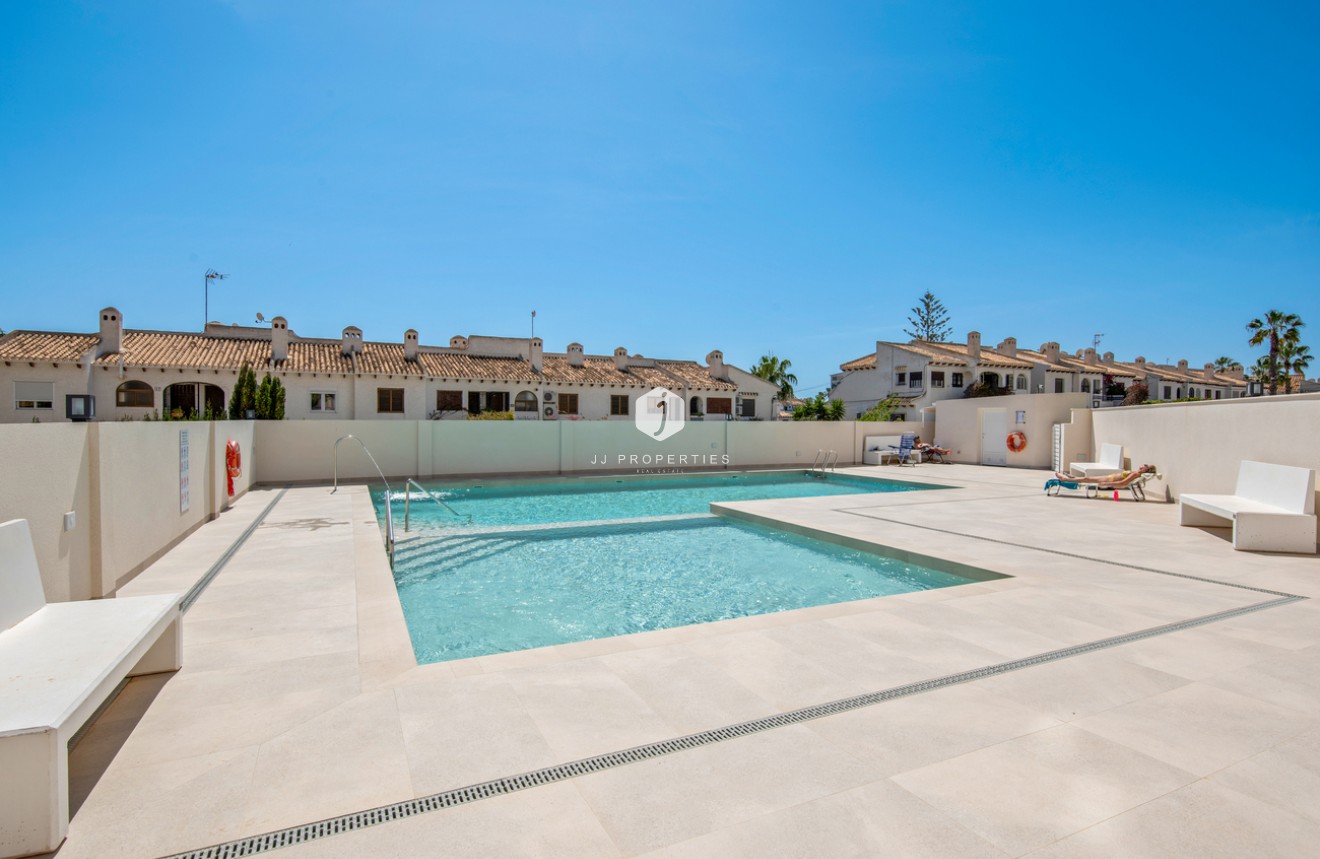 Tweedehands - Appartement / flat -
La Zenia - Costa Blanca