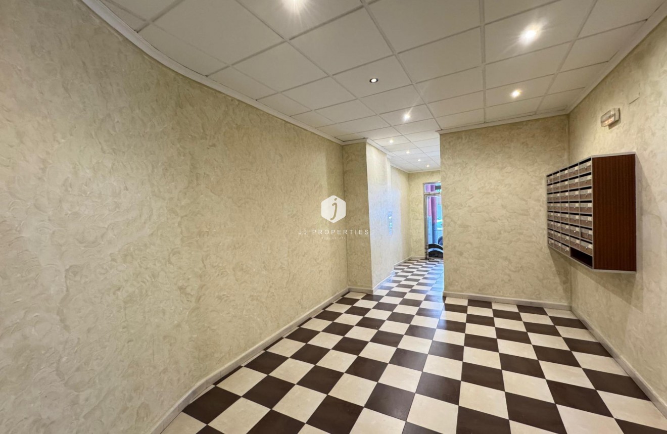 Tweedehands - Appartement / flat -
Torrevieja - Costa Blanca