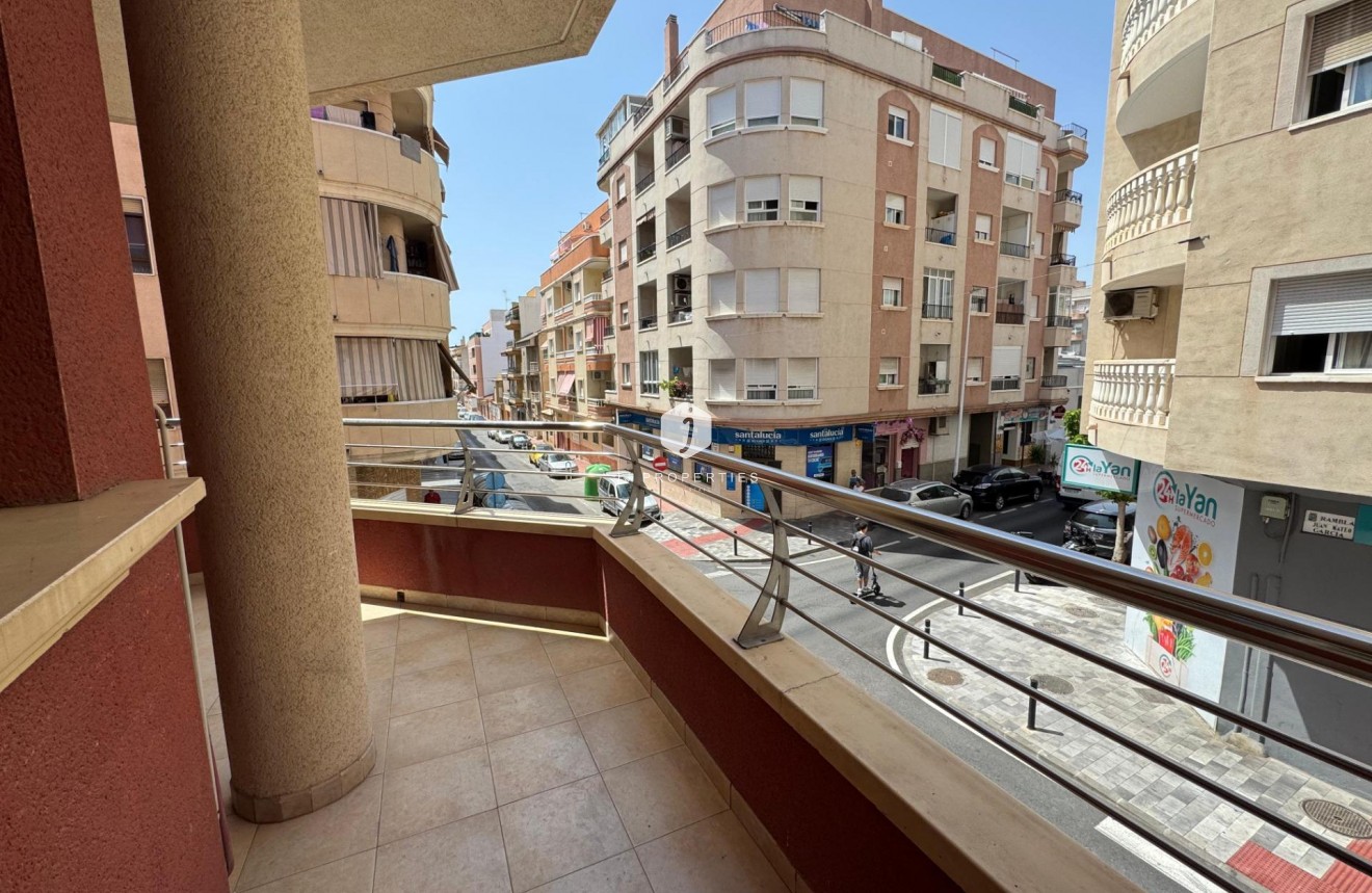 Tweedehands - Appartement / flat -
Torrevieja - Costa Blanca