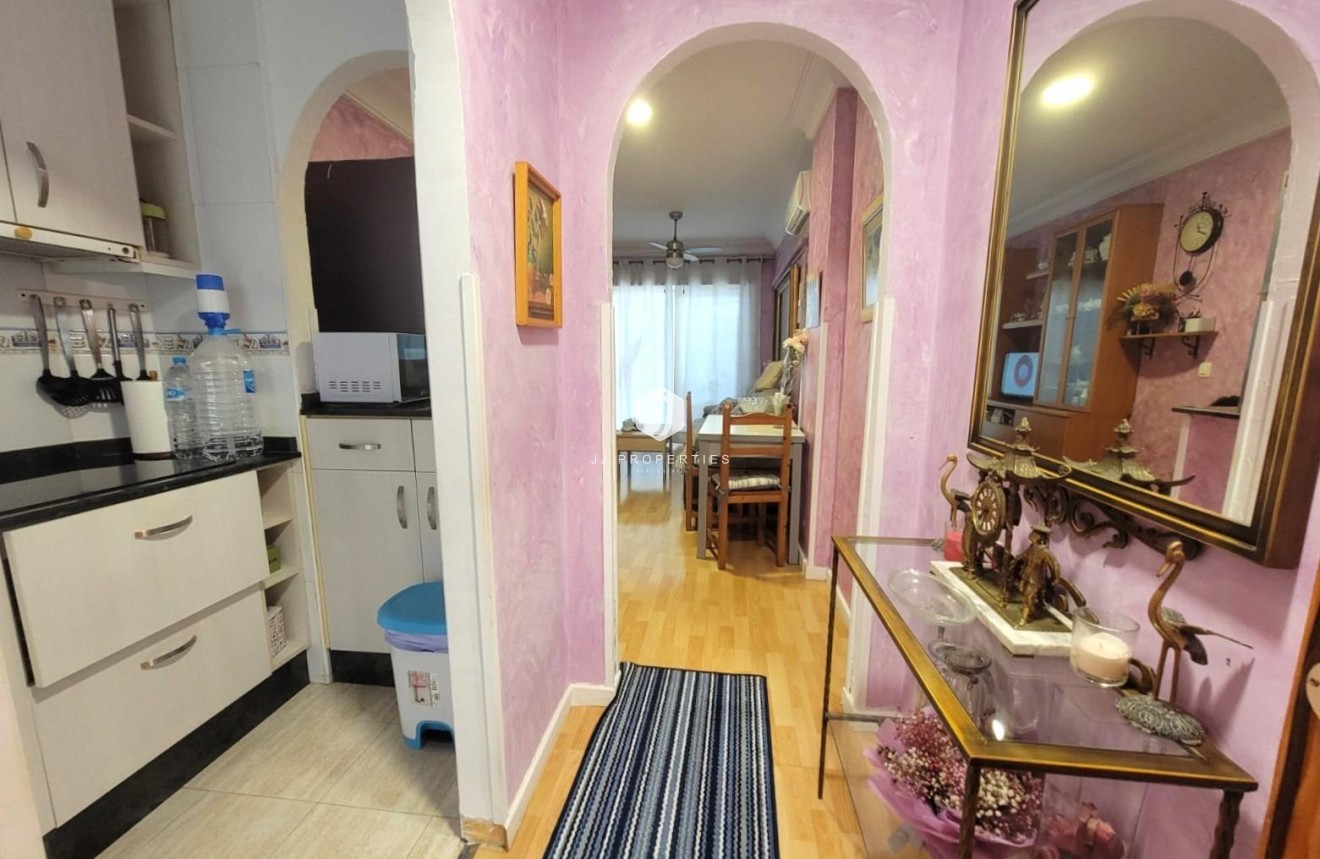 Tweedehands - Appartement / flat -
Torrevieja - Playa del Cura