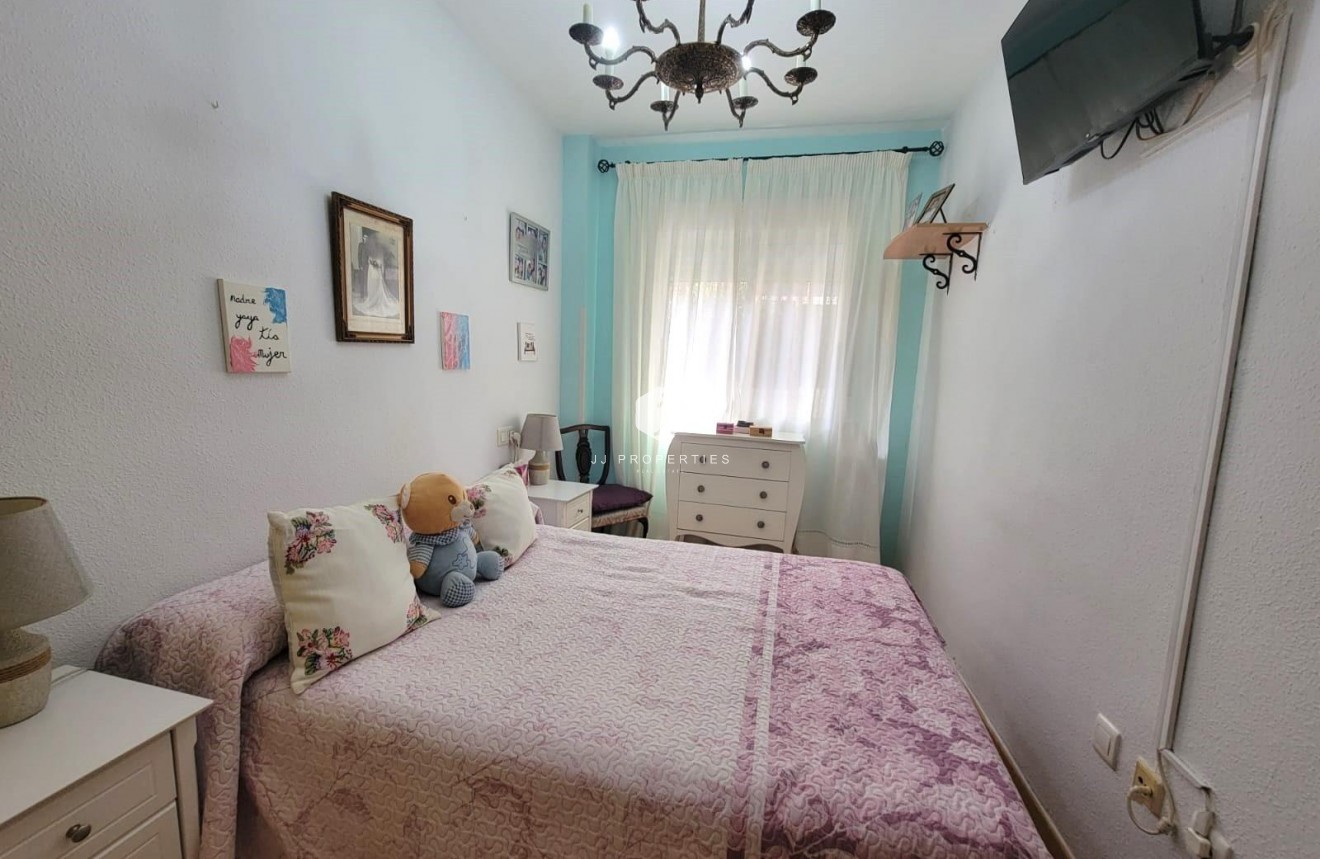 Tweedehands - Appartement / flat -
Torrevieja - Playa del Cura