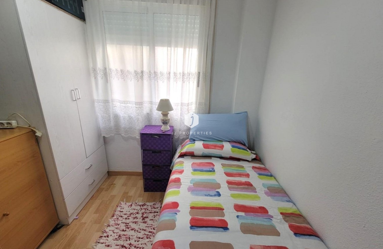 Tweedehands - Appartement / flat -
Torrevieja - Playa del Cura