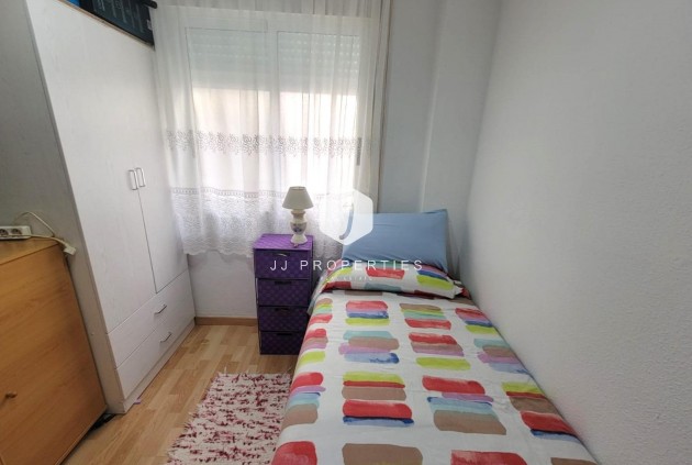 Tweedehands - Appartement / flat -
Torrevieja - Playa del Cura