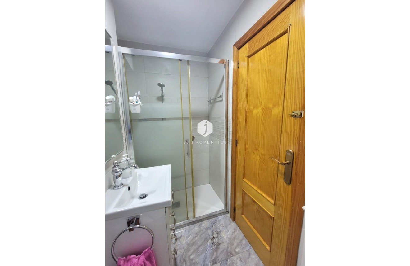 Tweedehands - Appartement / flat -
Torrevieja - Playa del Cura