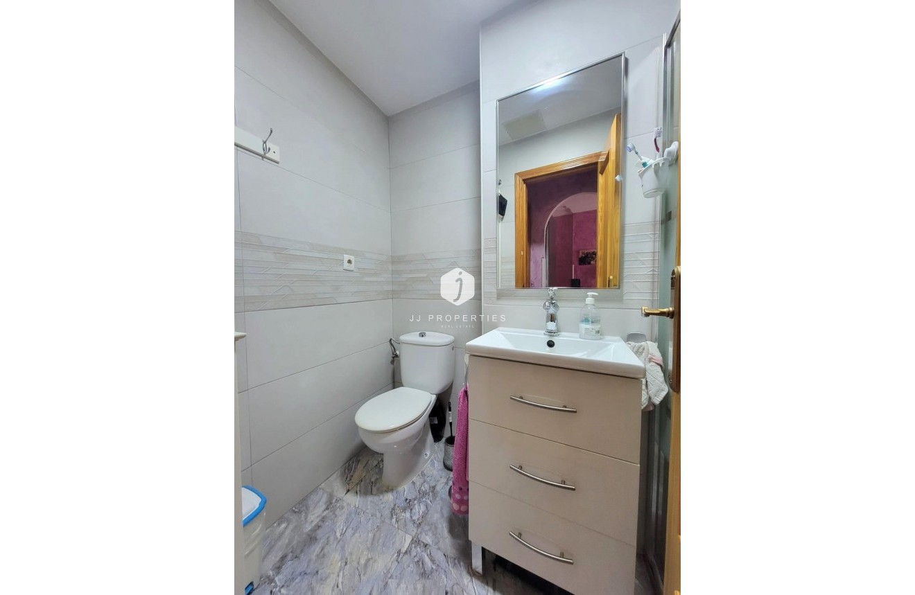 Tweedehands - Appartement / flat -
Torrevieja - Playa del Cura