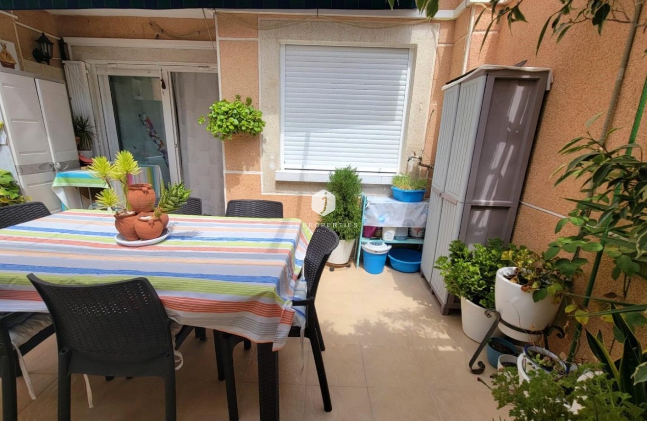 Tweedehands - Appartement / flat -
Torrevieja - Playa del Cura