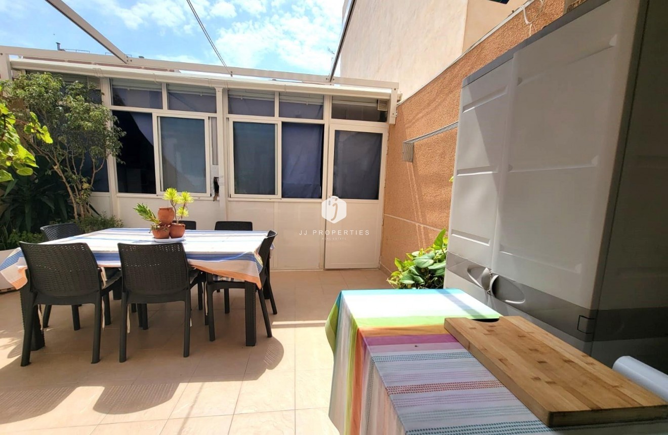 Tweedehands - Appartement / flat -
Torrevieja - Playa del Cura