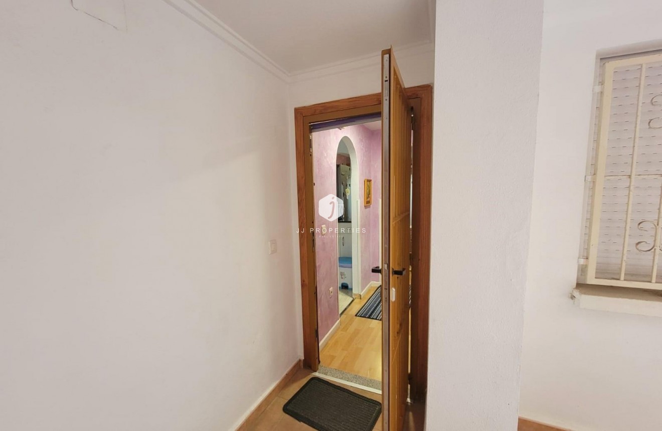 Tweedehands - Appartement / flat -
Torrevieja - Playa del Cura