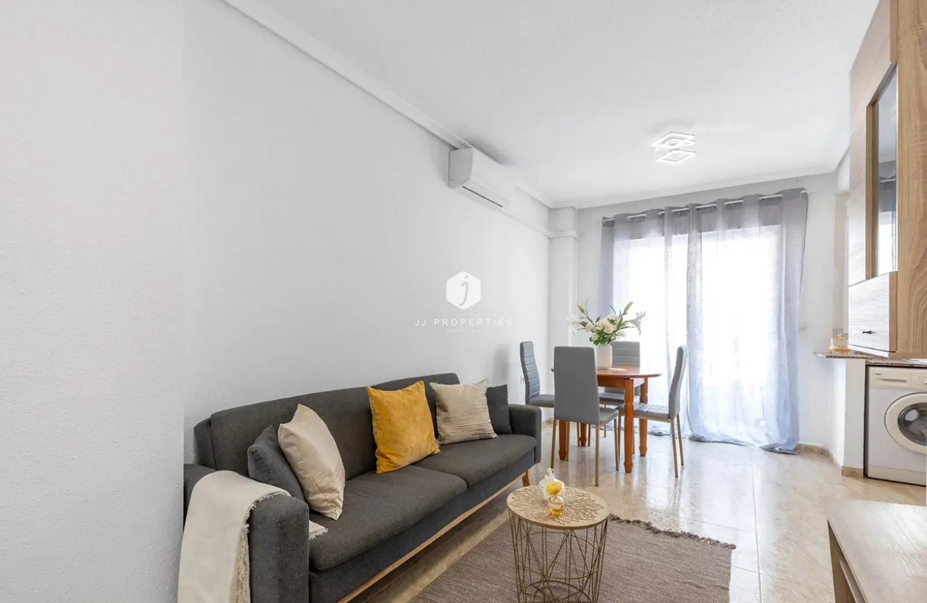 Tweedehands - Appartement / flat -
Torrevieja