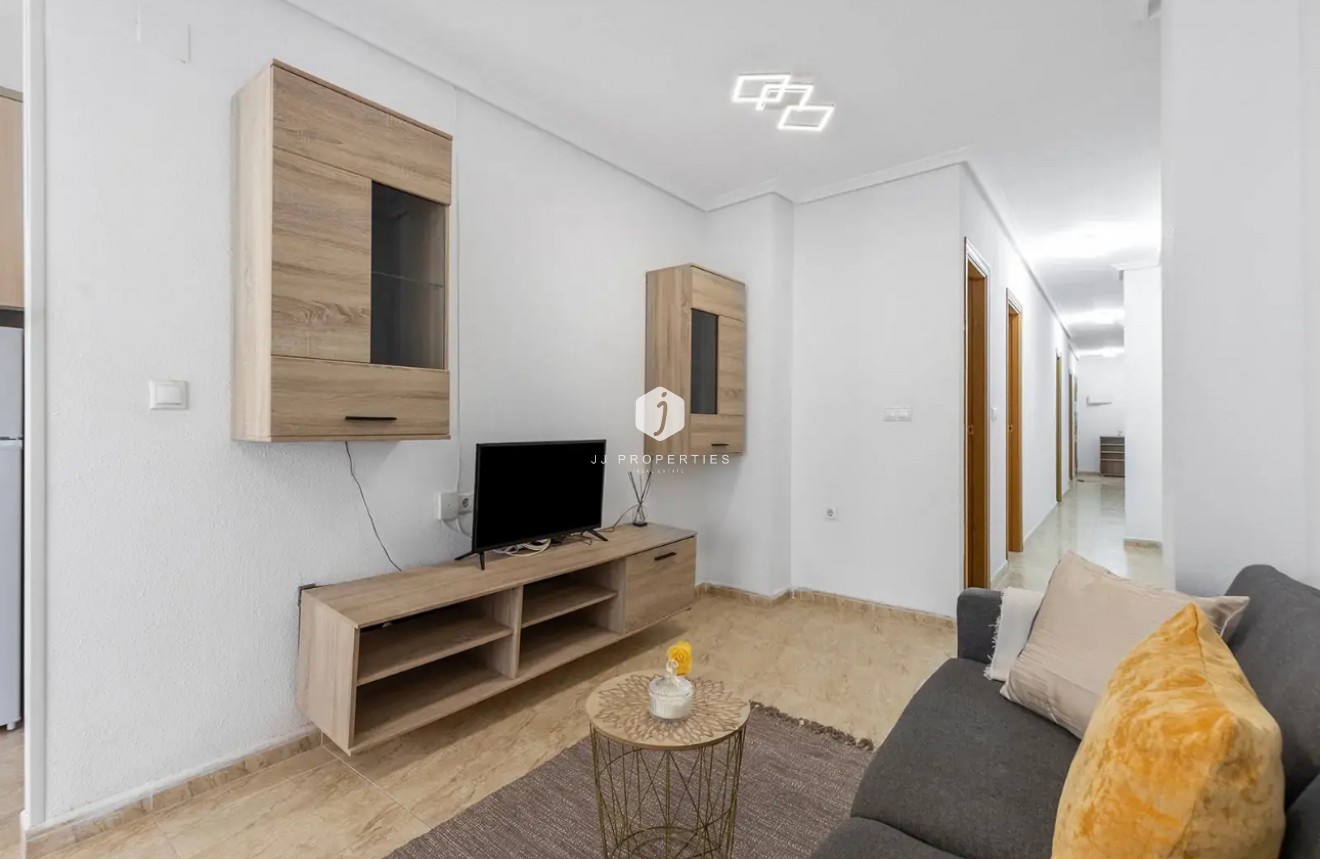 Tweedehands - Appartement / flat -
Torrevieja