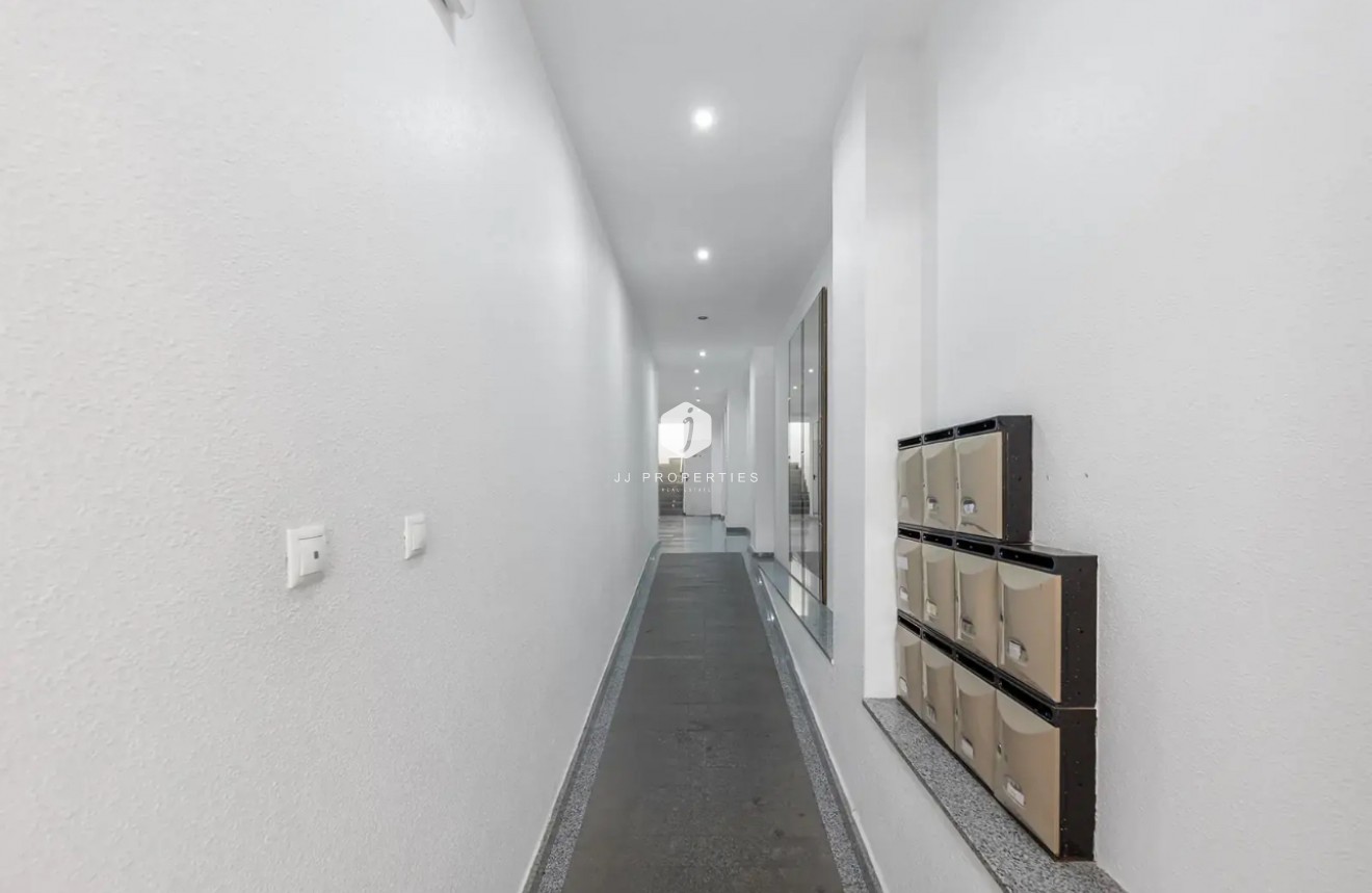 Tweedehands - Appartement / flat -
Torrevieja