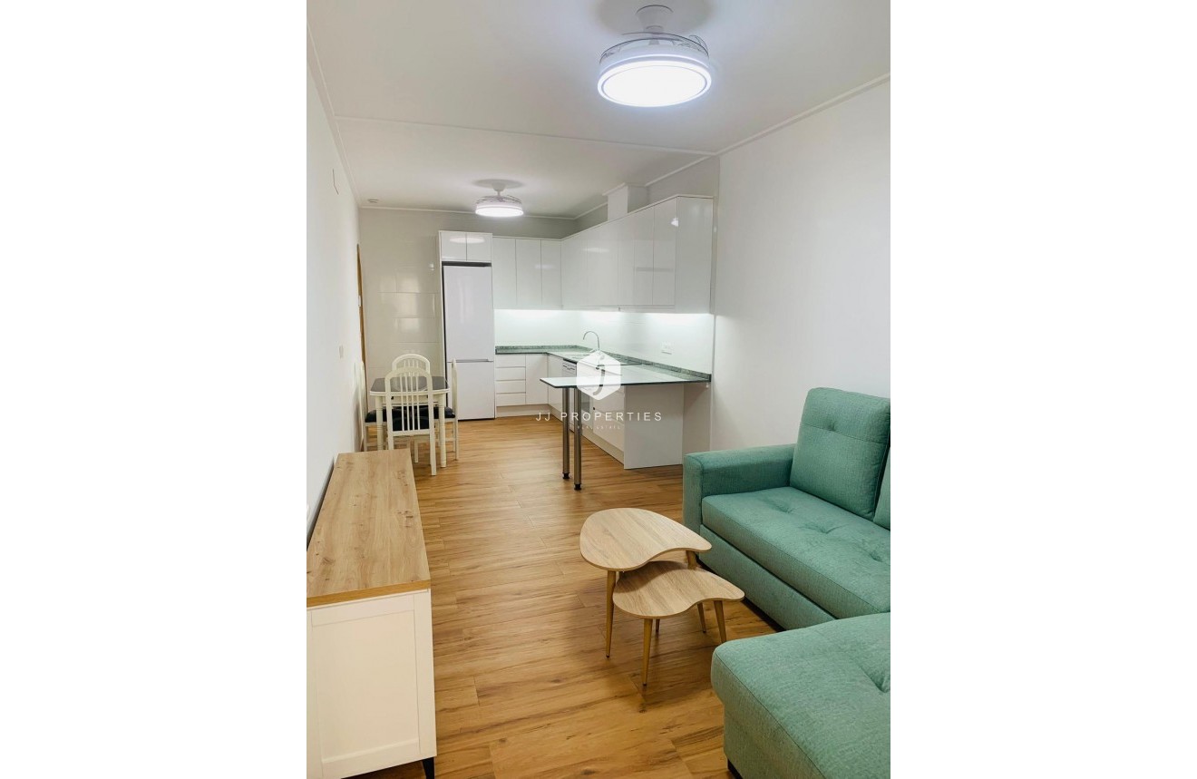 Tweedehands - Appartement / flat -
Torrevieja - Playa del Cura