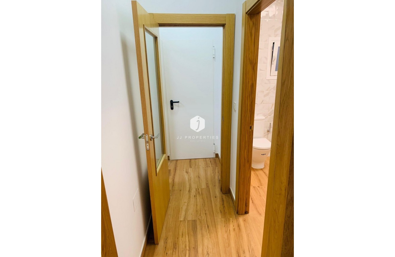 Tweedehands - Appartement / flat -
Torrevieja - Playa del Cura