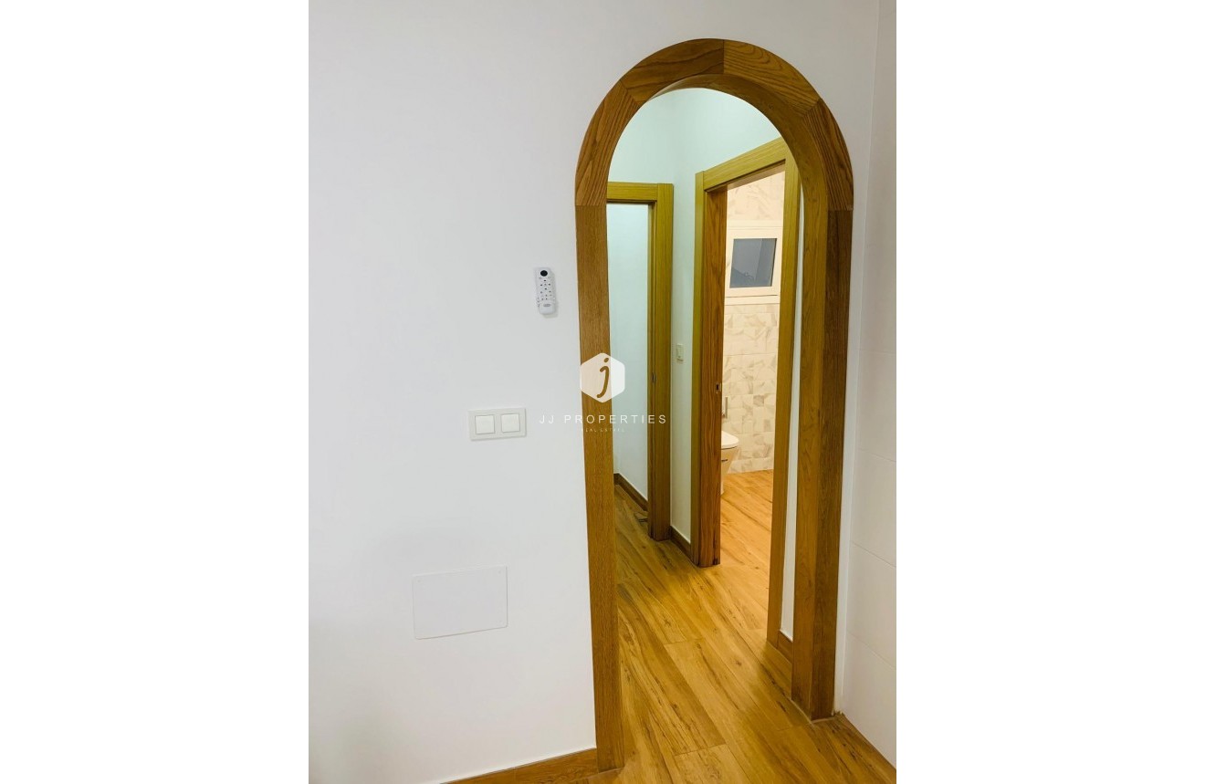 Tweedehands - Appartement / flat -
Torrevieja - Playa del Cura