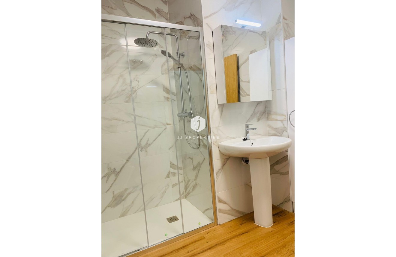 Tweedehands - Appartement / flat -
Torrevieja - Playa del Cura