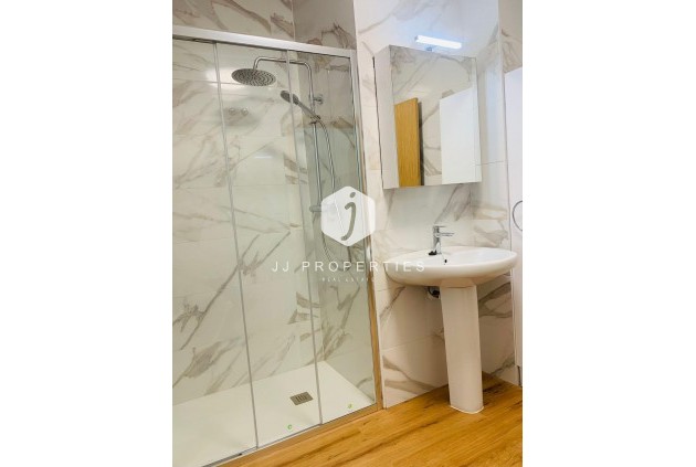 Tweedehands - Appartement / flat -
Torrevieja - Playa del Cura