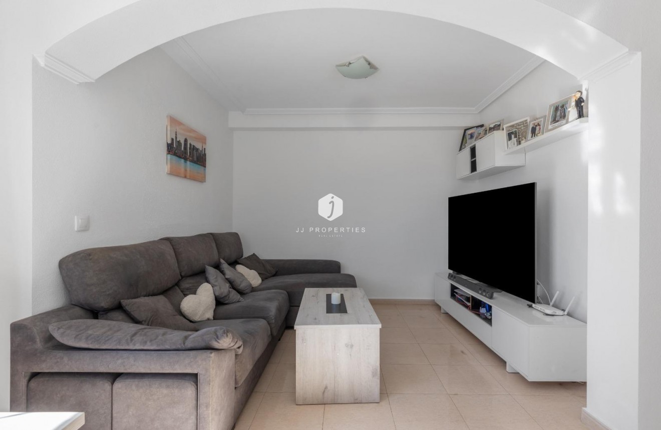 Z drugiej ręki - Szalet -
Orihuela Costa - Lomas De Cabo Roig-los Dolses