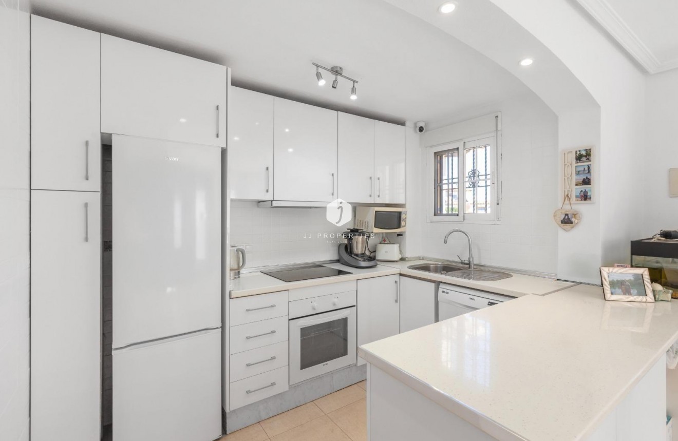 Z drugiej ręki - Szalet -
Orihuela Costa - Lomas De Cabo Roig-los Dolses