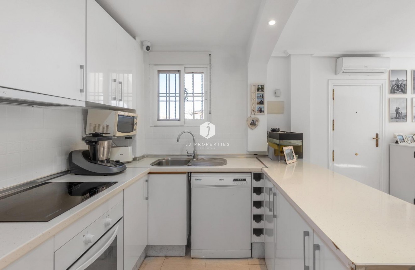 Z drugiej ręki - Szalet -
Orihuela Costa - Lomas De Cabo Roig-los Dolses