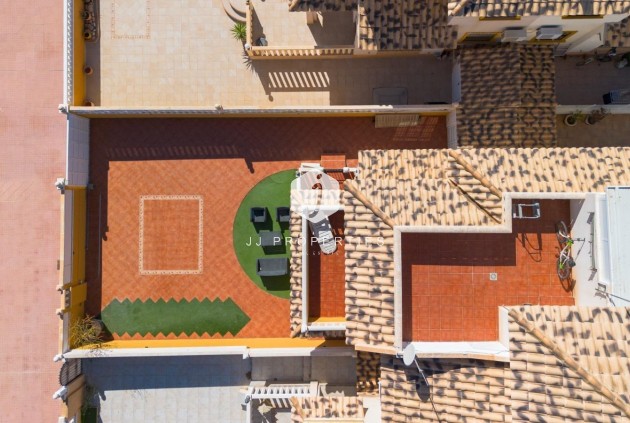 Z drugiej ręki - Szalet -
Orihuela Costa - Lomas De Cabo Roig-los Dolses