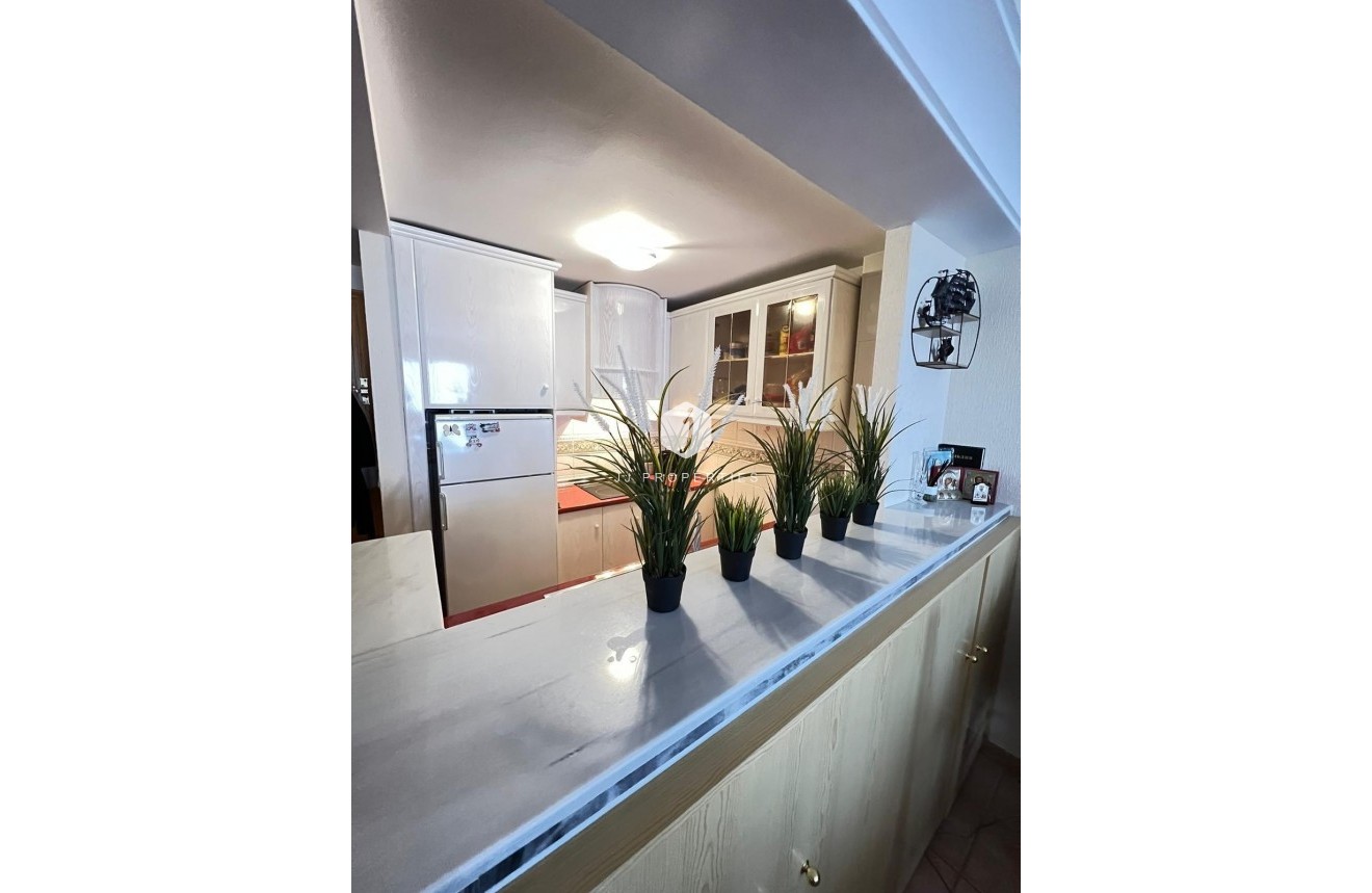 Tweedehands - Appartement / flat -
Torrevieja - aguas nuevas