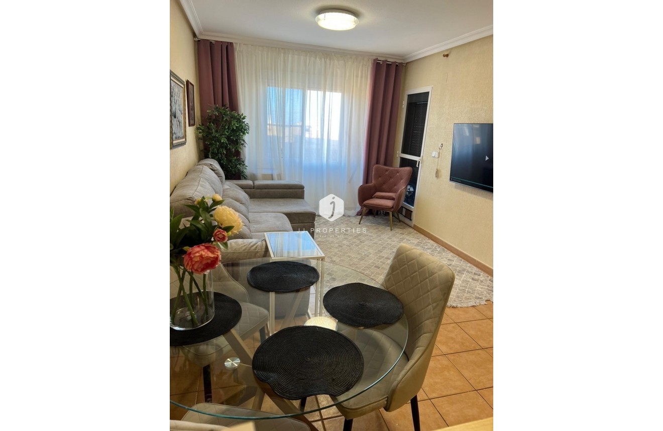 Tweedehands - Appartement / flat -
Torrevieja - aguas nuevas
