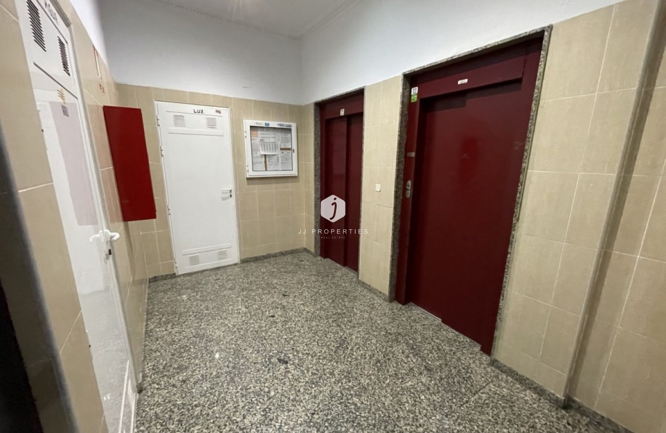 D'occasion - Appartement -
Torrevieja - Costa Blanca