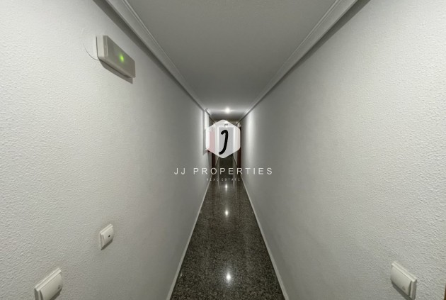 D'occasion - Appartement -
Torrevieja - Costa Blanca