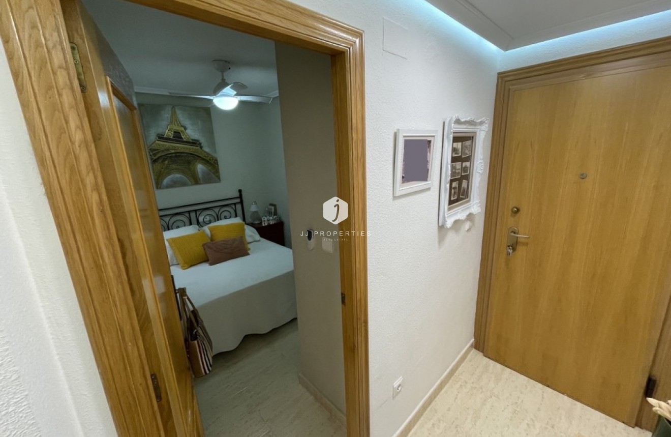 D'occasion - Appartement -
Torrevieja - Costa Blanca