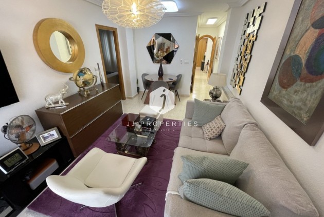 D'occasion - Appartement -
Torrevieja - Costa Blanca