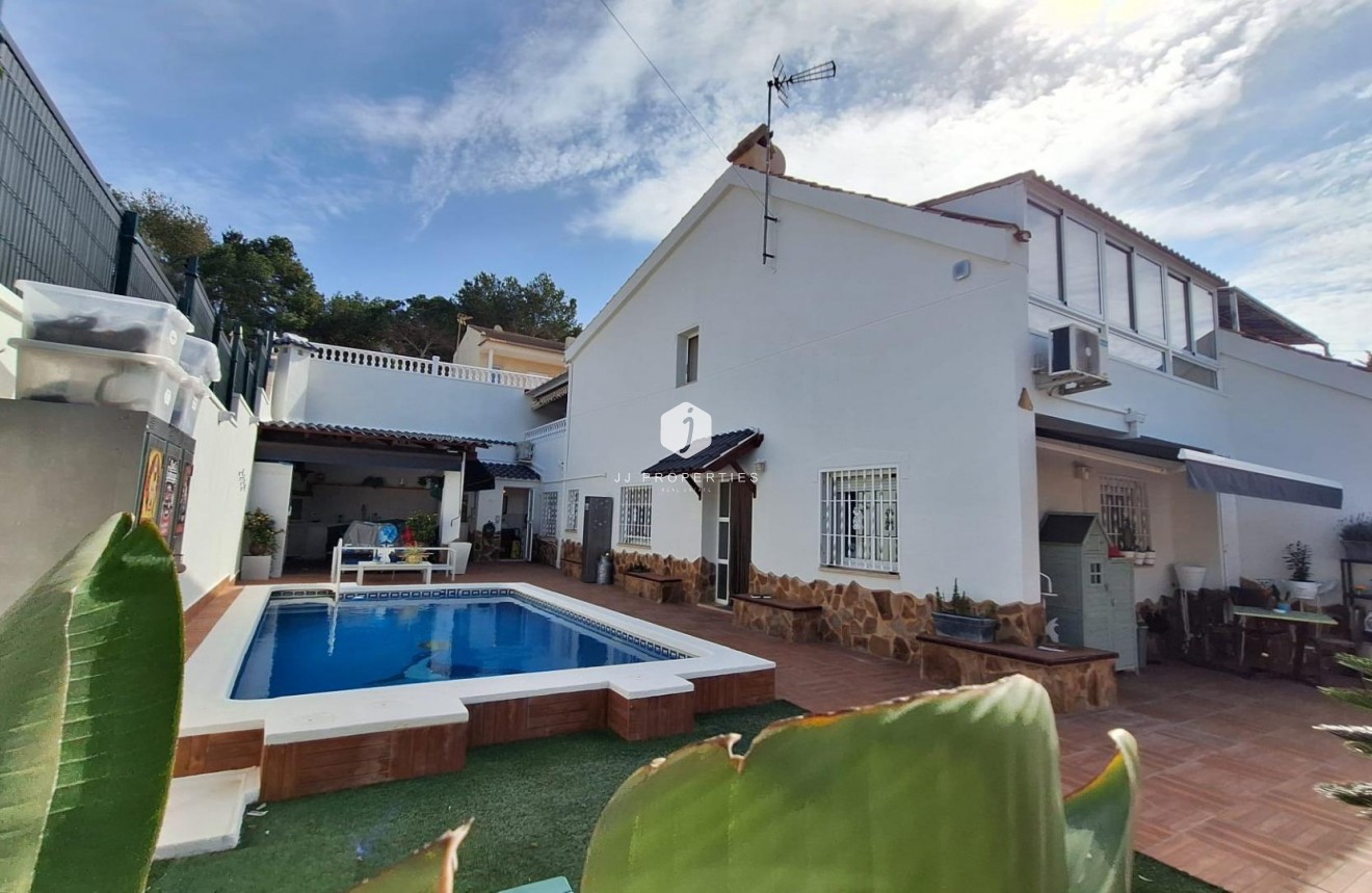 D'occasion - Villa -
Torrevieja - Los Balcones - Los Altos del Edén