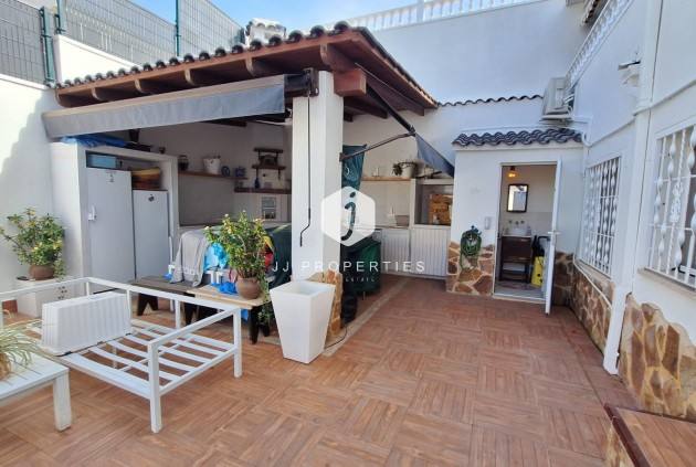 D'occasion - Villa -
Torrevieja - Los Balcones - Los Altos del Edén