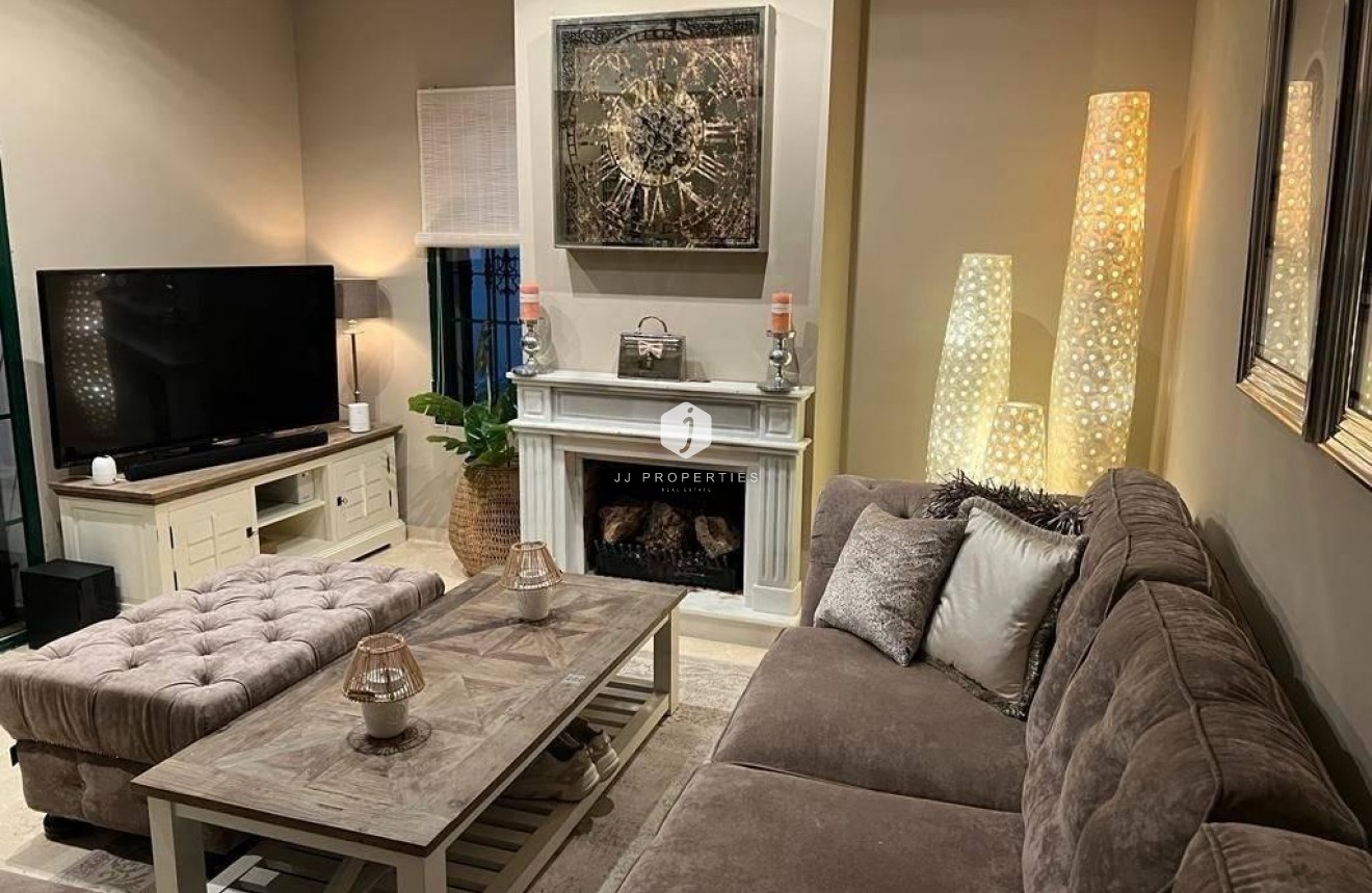 Z drugiej ręki - Villa -
Orihuela Costa - Lomas De Cabo Roig-los Dolses