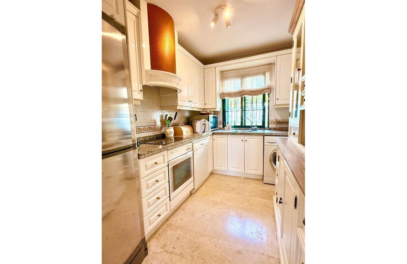 Z drugiej ręki - Villa -
Orihuela Costa - Lomas De Cabo Roig-los Dolses