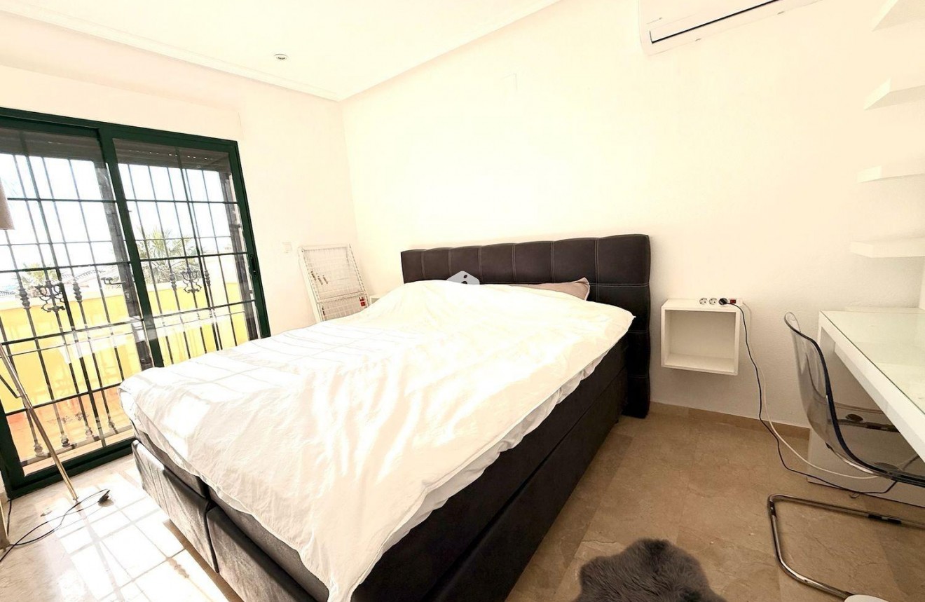 Z drugiej ręki - Villa -
Orihuela Costa - Lomas De Cabo Roig-los Dolses