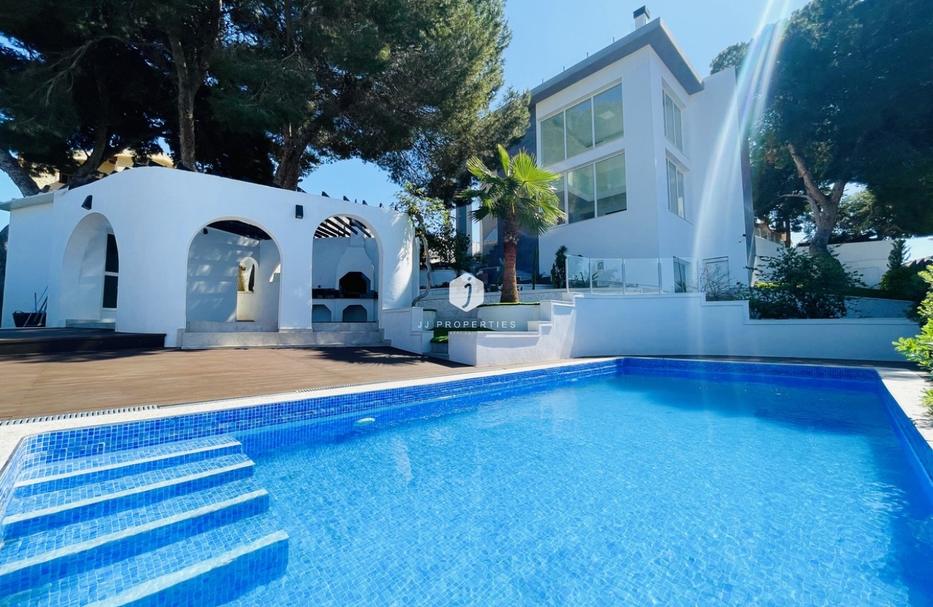 Tweedehands - Villa -
Los Balcones - Costa Blanca