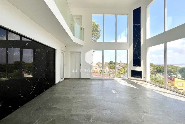 Tweedehands - Villa -
Los Balcones - Costa Blanca