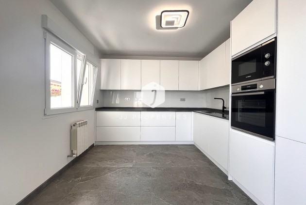 Tweedehands - Villa -
Los Balcones - Costa Blanca