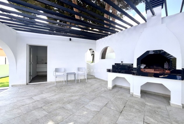 Tweedehands - Villa -
Los Balcones - Costa Blanca