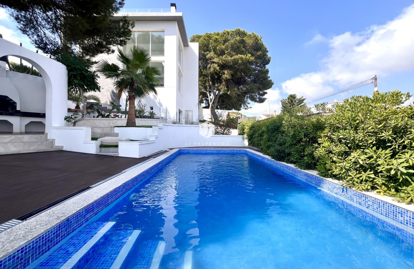 Tweedehands - Villa -
Los Balcones - Costa Blanca