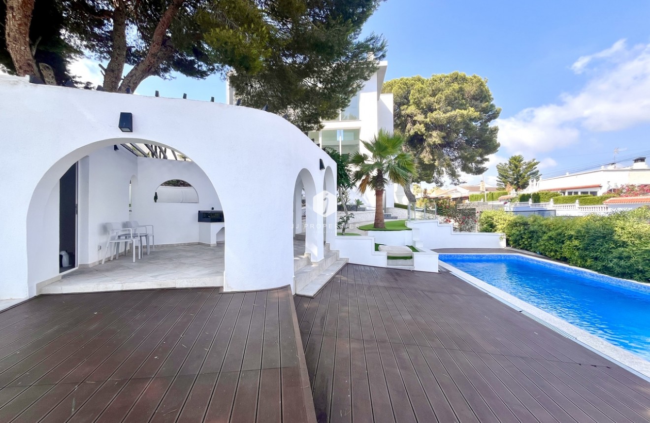 Tweedehands - Villa -
Los Balcones - Costa Blanca