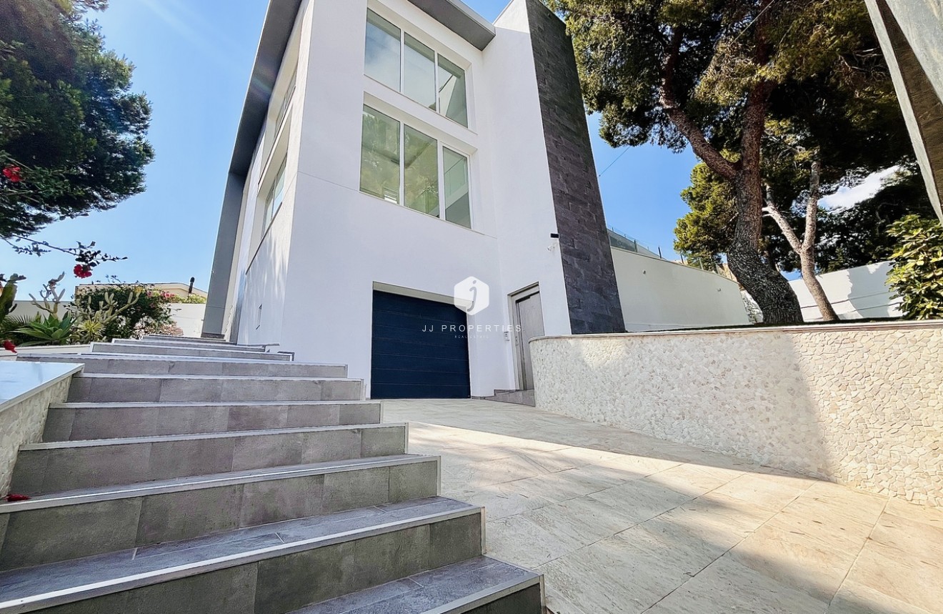 Tweedehands - Villa -
Los Balcones - Costa Blanca