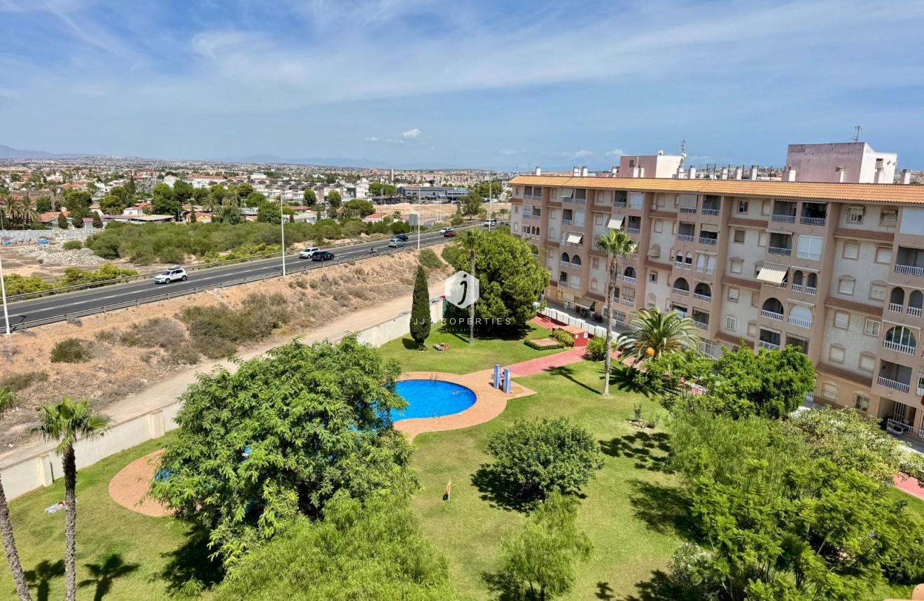 Tweedehands - Penthouse -
Torrevieja - Costa Blanca